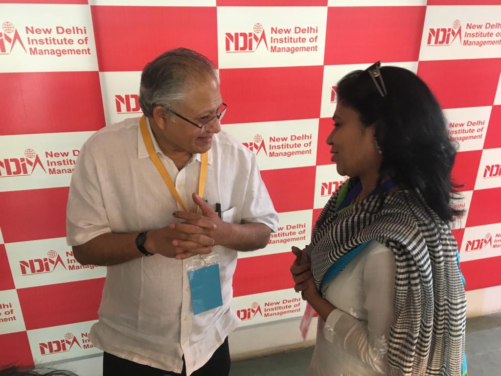 Ms Benu Malhotra in conversation with Mr Shiv Khera